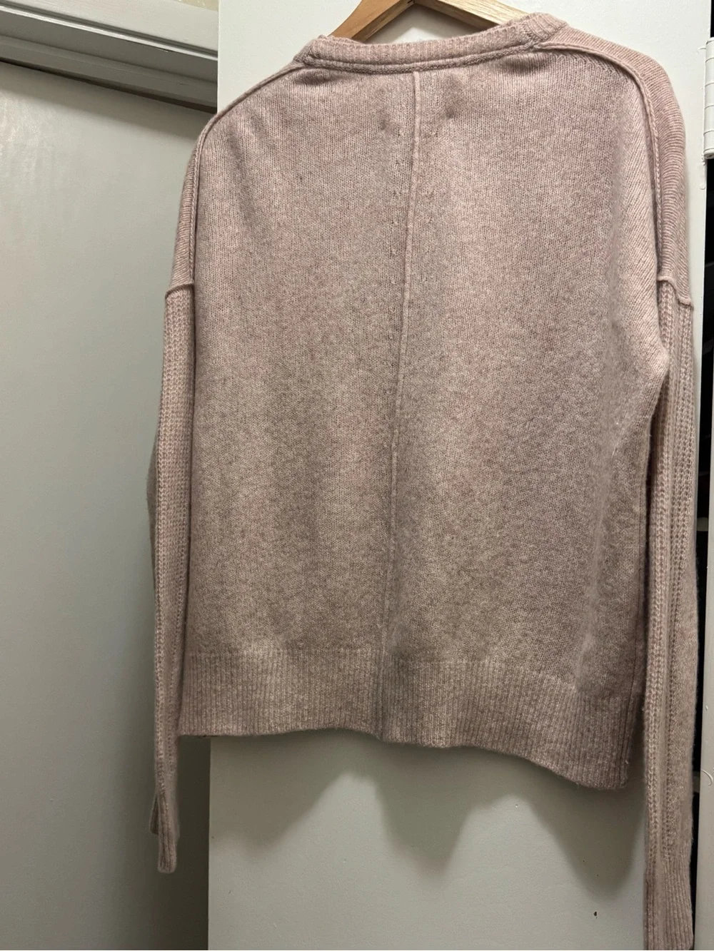BROCHO WALKER Women's Crewneck Sweater 88% Wool and 12% cashmere - Picture 2 of 5